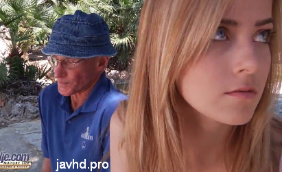 Phim sex Âu Mỹ – Ông già may mắn Abigaile Johnson